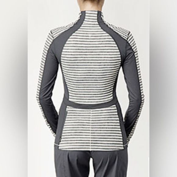 Lululemon Run Hills pullover, size 4 - Picture 2 of 8